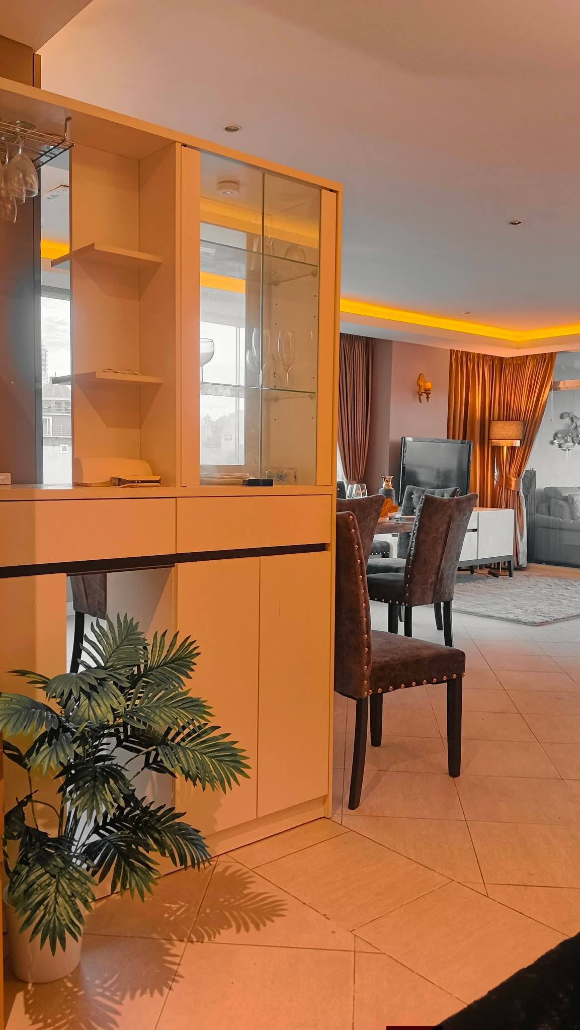 4 Executive Residence 4