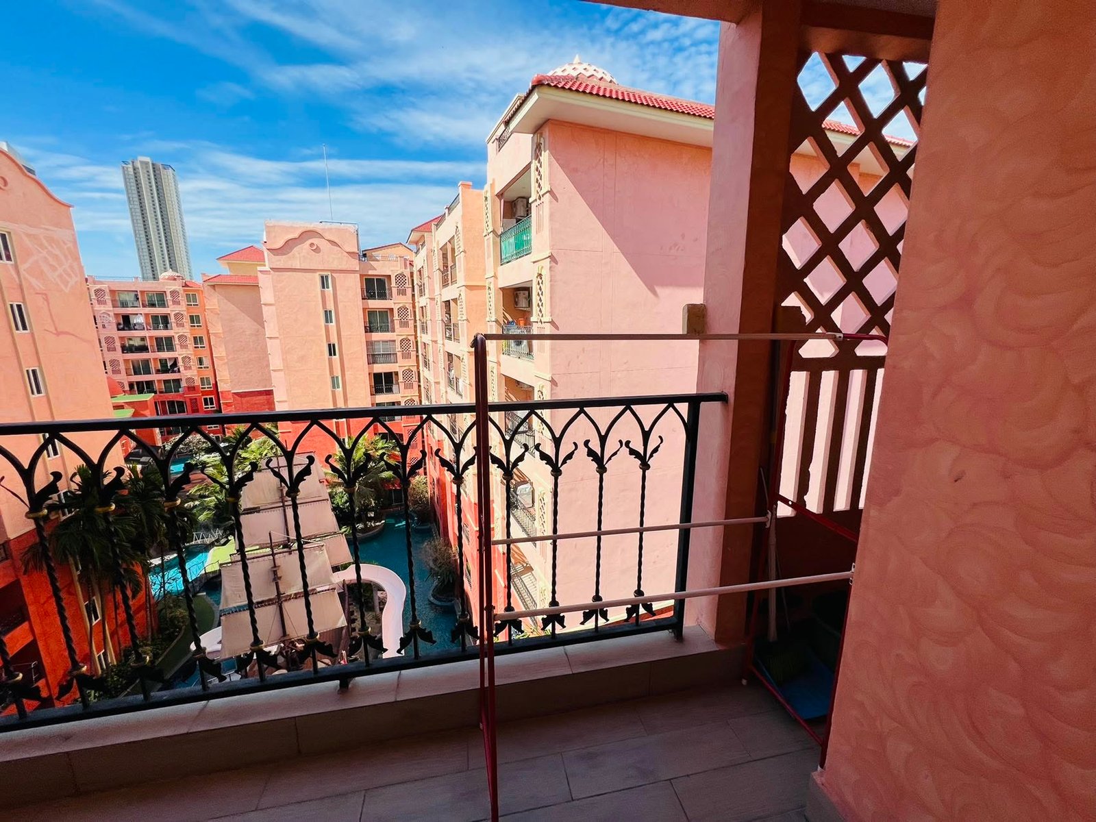 858165091_1733322425464493_3338390816805179786_n Seven Seas Condo Resort Pattaya for Sale – Pool View, 1 Bedroom, 41.5 Sq.m. | 2.19 Million THB