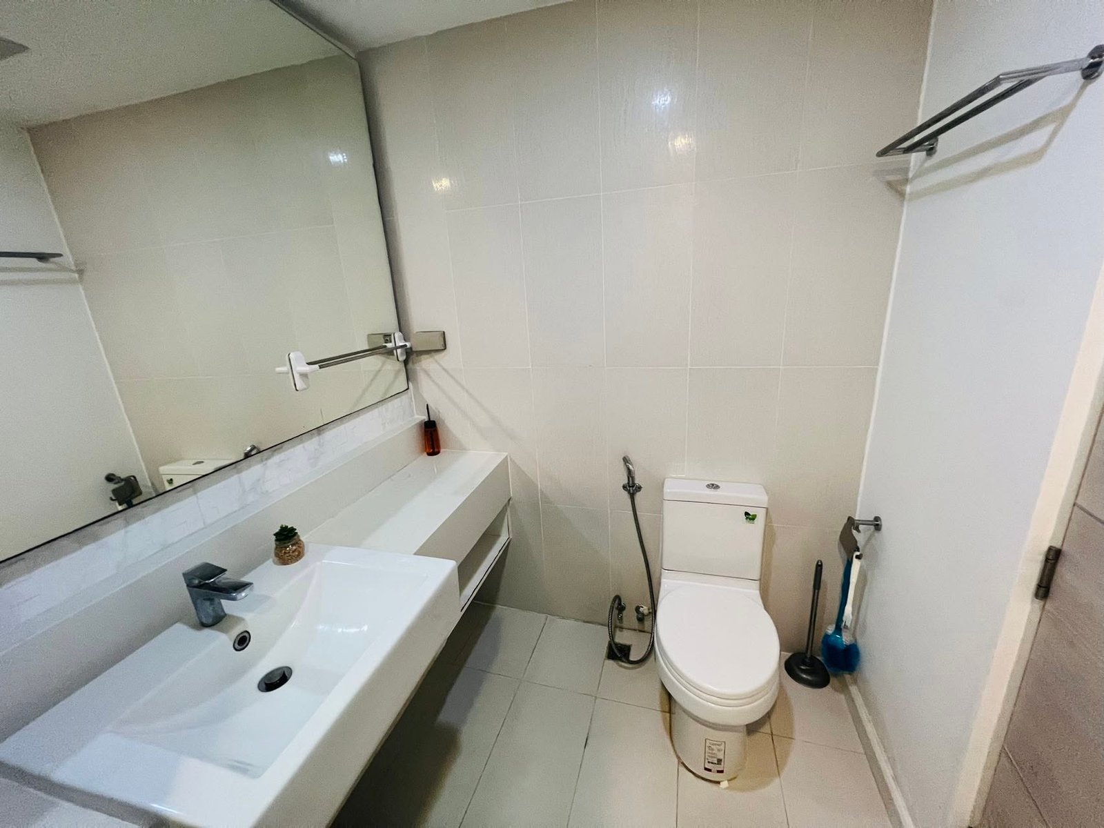 858999190_1733322308797838_5600554208163327056_n Seven Seas Condo Resort Pattaya for Sale – Pool View, 1 Bedroom, 41.5 Sq.m. | 2.19 Million THB