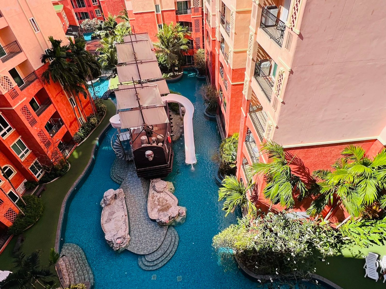 861348167_1733322448797824_9048163043321405560_n Seven Seas Condo Resort Pattaya for Sale – Pool View, 1 Bedroom, 41.5 Sq.m. | 2.19 Million THB